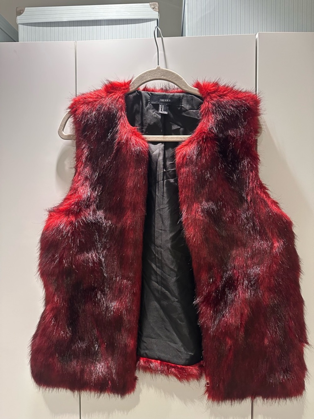 Forever 21 Women's Burgundy Red Faux Fur Vest